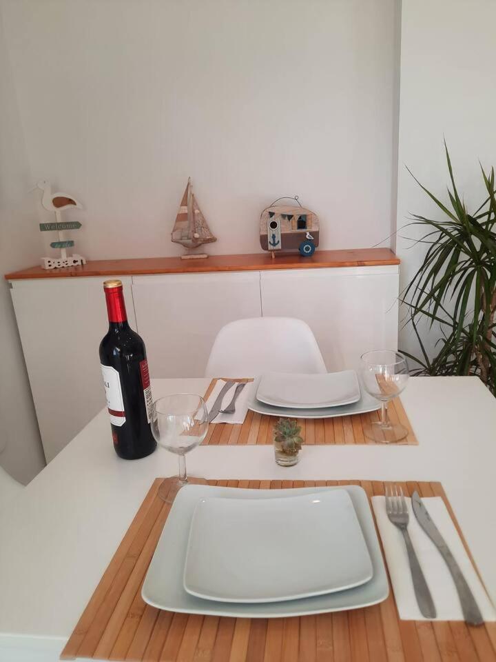 Apartamento Costa Del Sol อัลมูเญการ์ ภายนอก รูปภาพ