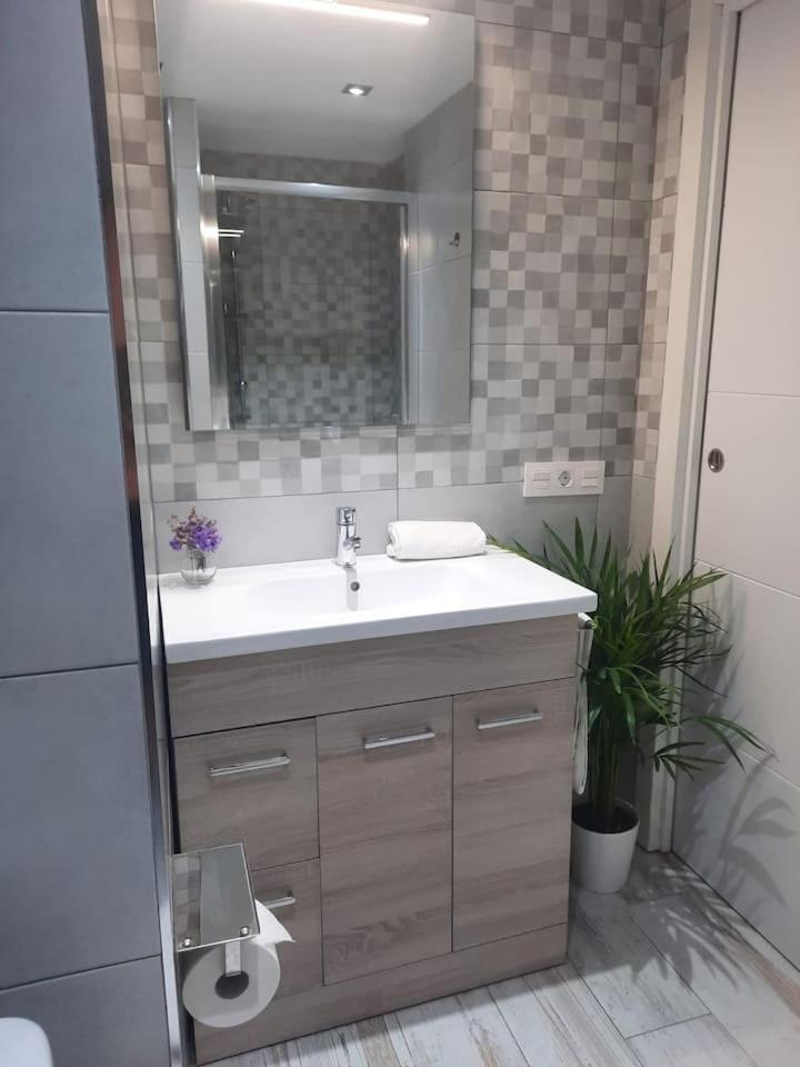 Apartamento Costa Del Sol อัลมูเญการ์ ภายนอก รูปภาพ